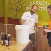 Aprendemos a preparar cerveza artesanal en Lozoya