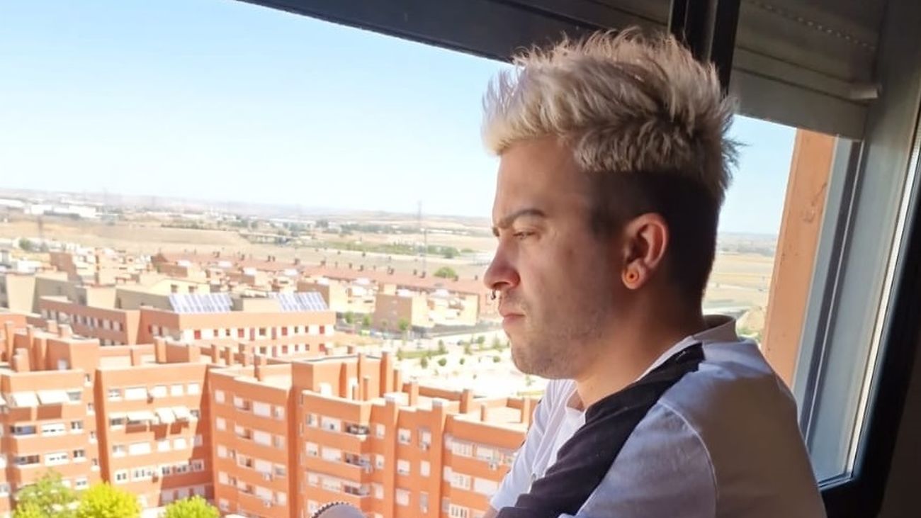 Rubén, un joven de Parla, denuncia una agresión homófoba: “No me atrevo a salir de casa. Tengo miedo a que me maten"