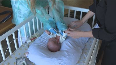 500 bebés prematuros han recibido cuidados domiciliarios del Hospital Clínico