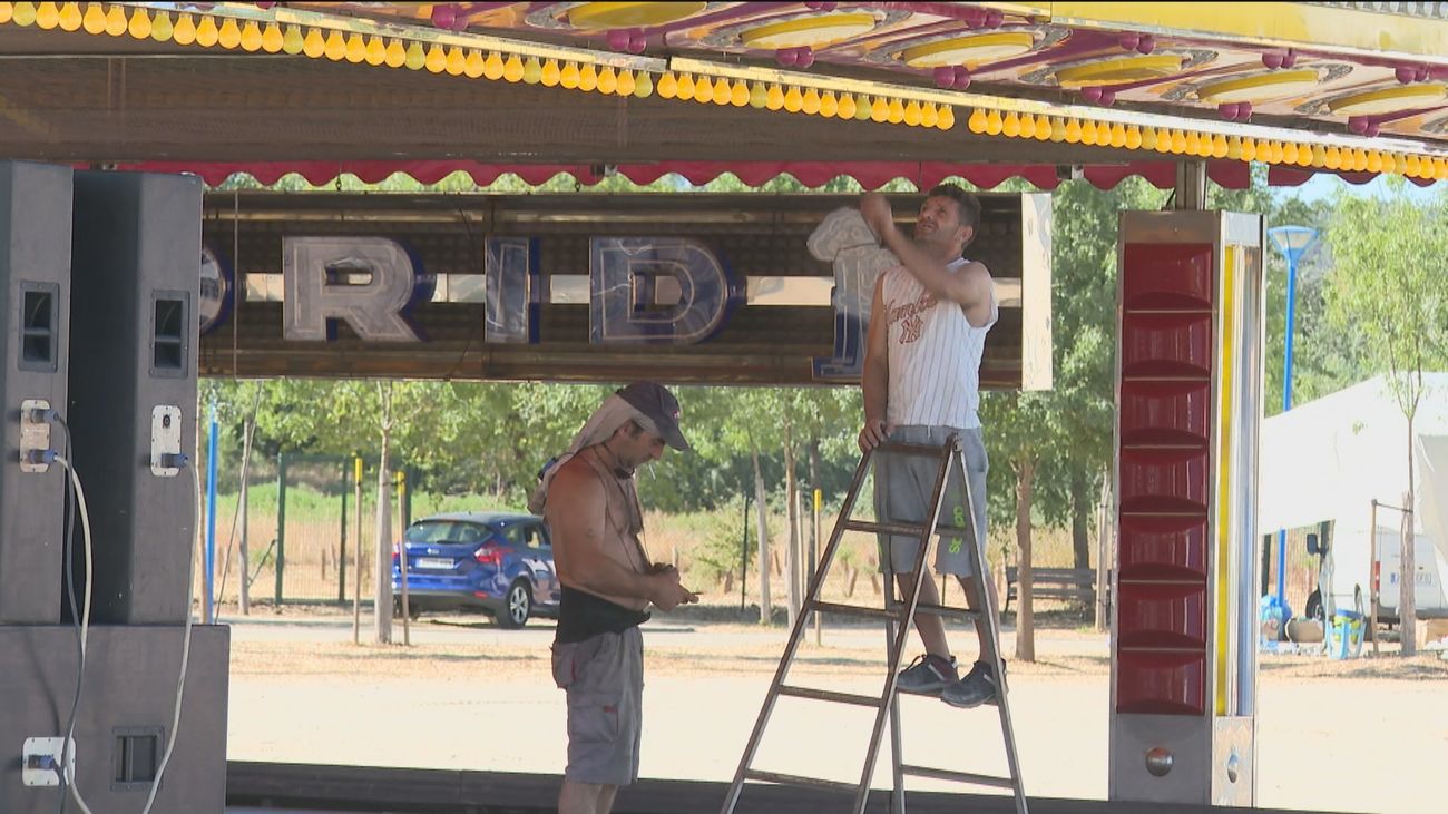 Los feriantes de Alcalá suben los precios de las atracciones ante la subida del carburante y la electricidad