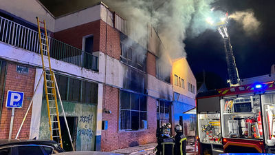 Dos muertos en el incendio de una nave industrial okupada en Torrejón de Ardoz