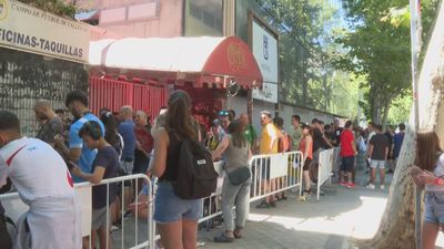 Los aficionados del Rayo Vallecano, indignados con la gestión de los abonos