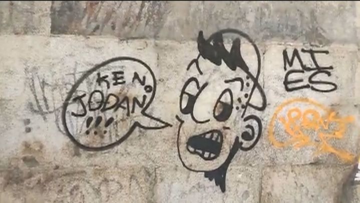 Una de las pintadas en el Convento de las Comendadoras / Telemadrid