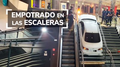 Celos, cocaína, una rehén... o la historia de cómo un coche acabó empotrado en el intercambiador de Plaza Elíptica