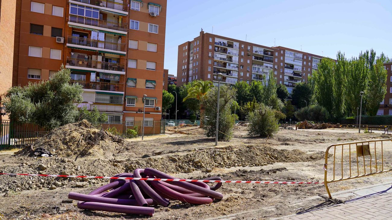 Trabajos en el espacio entre las calles Río Sella y Río Duero de Móstoles