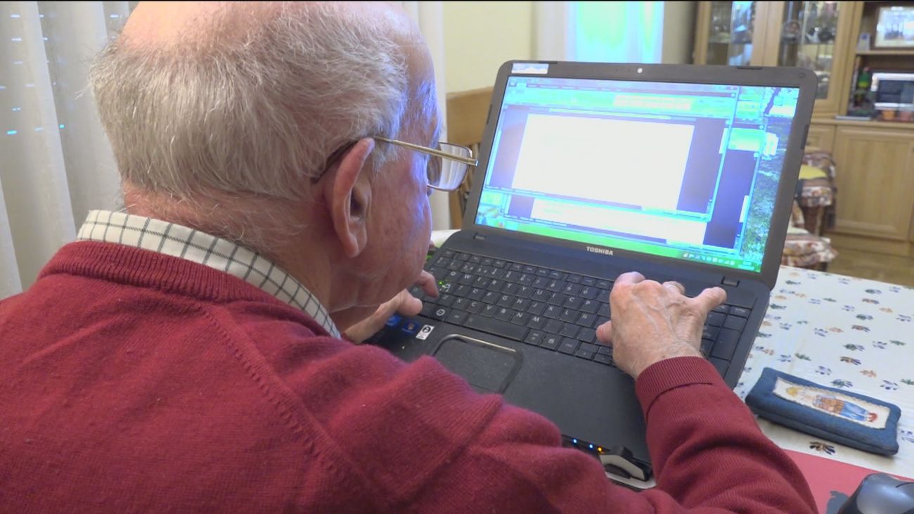 Ver muchas horas la televisión aumenta el riesgo de sufrir demencia, según un estudio