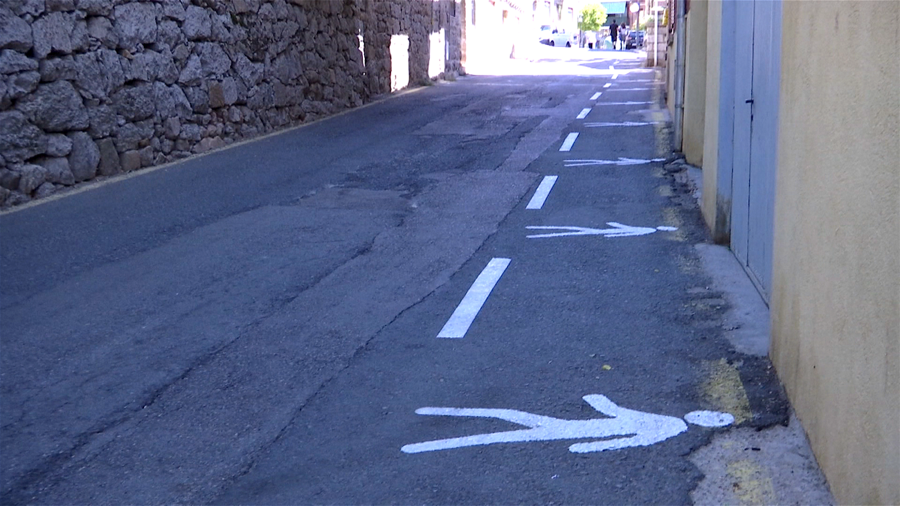 La calle de la discordia para los vecinos de Cercedilla