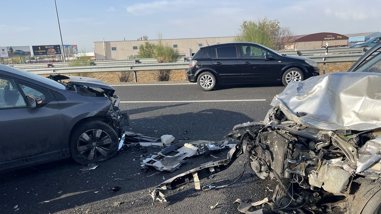 Seis atendidos, tres de una misma familia graves, en un accidente múltiple en Leganés