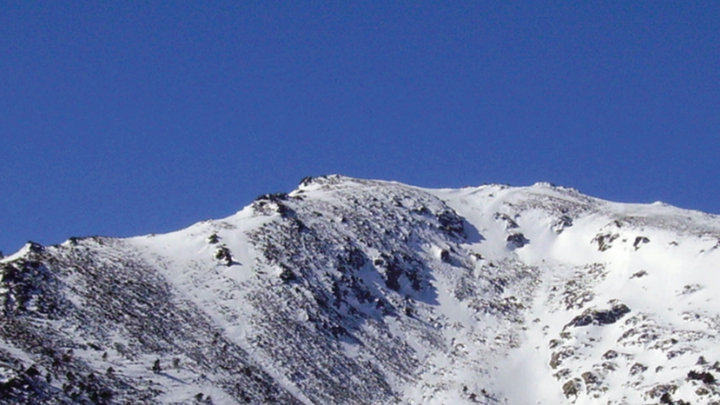 Asómate de Hoyos, con sus 2.242 metros de altitud / GUADARRAMISTAS LIBROS