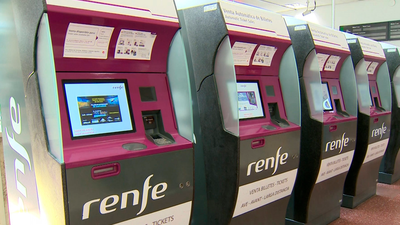 Los abonos gratuitos se expenden en Renfe a un ritmo de 85 por minuto el primer día