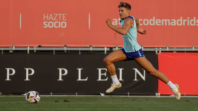 Llorente retrocede al carril derecho en el Atlético para Valencia