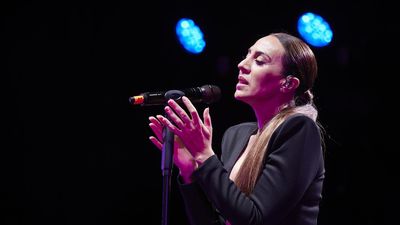 Mónica Naranjo cancela el inicio de su gira en España por una enfermedad