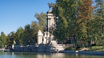 El Retiro y ocho parques más de Madrid, cerrados por viento y altas temperaturas