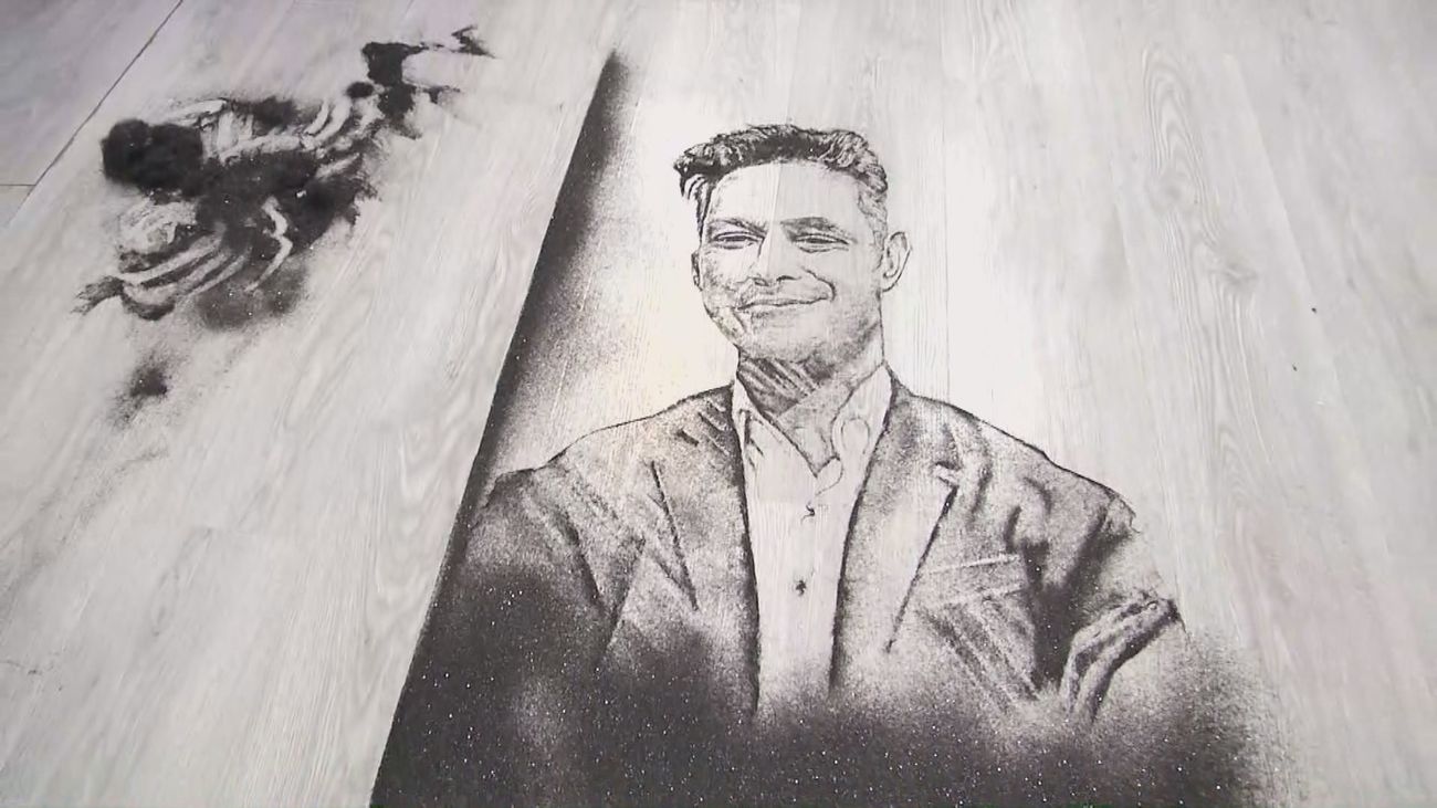 Conocemos a Jorge, el peluquero que crea retratos con el pelo que corta a sus clientes