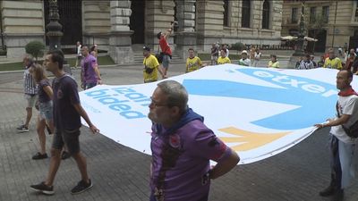 Las asociaciones de víctimas denuncian los continuos acercamientos de presos de ETA al País Vasco