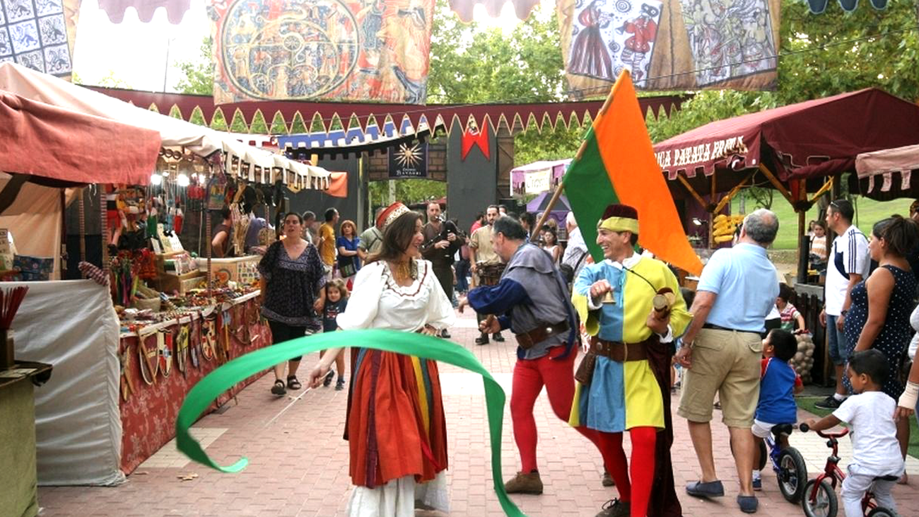 Navalcarnero retrocede al Siglo de Oro con su tradicional mercado