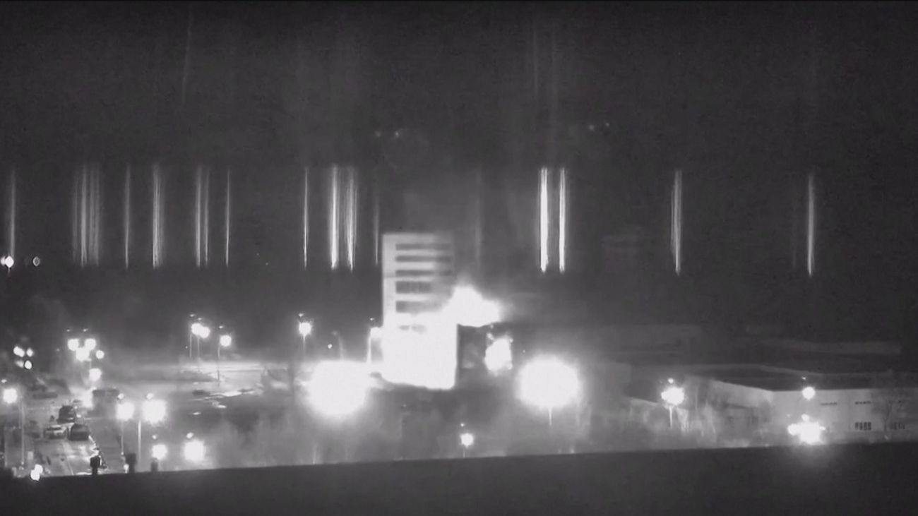 Aumenta el riesgo de catástrofe nuclear en Ucrania tras los bombardeos cercanos a la central de Zaporiyia
