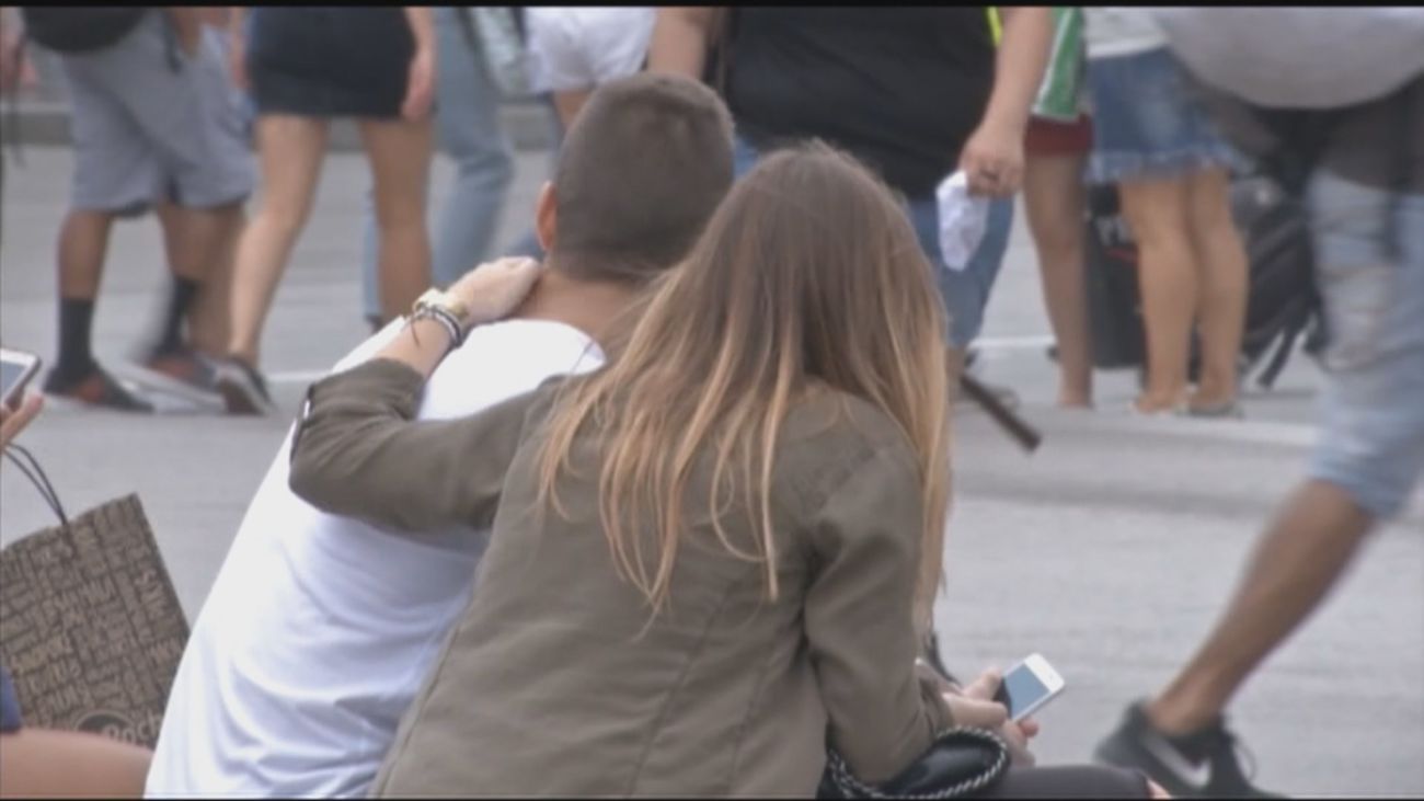 Amor en tiempos de Redes Sociales: 1 de cada 6 solteros españoles admite estar enganchados a aplicaciones de citas