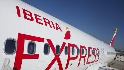 Iberia Express cancela 14 vuelos hasta el  viernes por la huelga de tripulantes de cabina