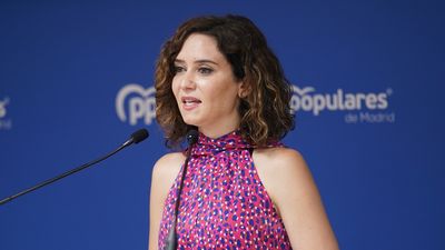 Ayuso critica la decisión del Gobierno de acercar a los presos de ETA: "Es la antesala de que veamos a Txapote y Parot fuera de la cárcel"