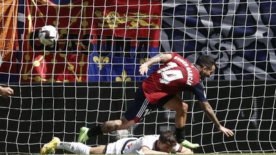 El Rayo cae en el minuto 90, ante Osasuna por 2-1