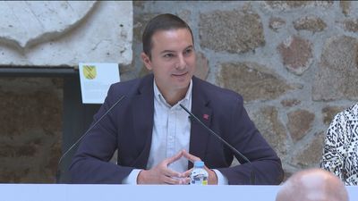 Lobato pide ignorar "los numeritos" de  Ayuso y apela al trabajo en equipo en este nuevo curso político