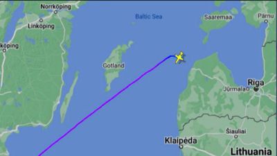 Los fallecidos en el accidente de avión privado en el Báltico son el dueño de la empresa Quick Air, su familia y el piloto