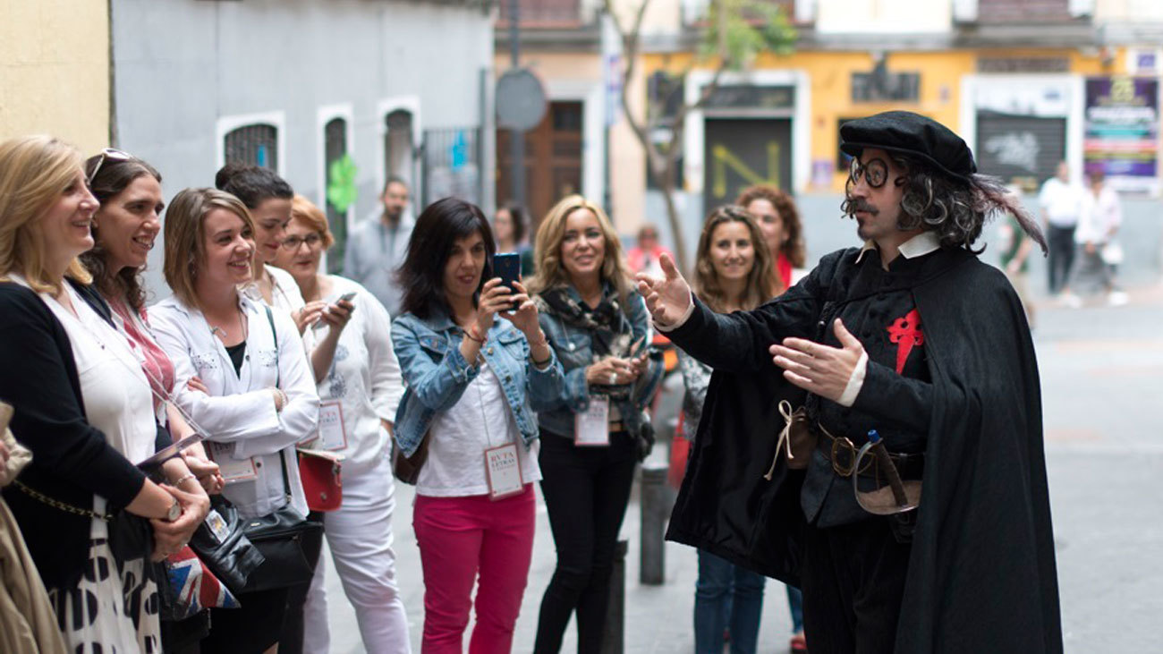 La ruta 'Letras y Espadas' vuelve a Madrid con guion de Pérez Reverte