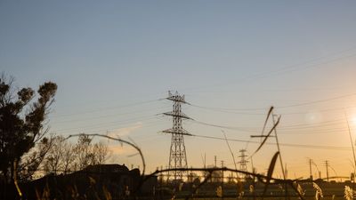 El precio de la luz baja este miércoles un 25,4% hasta situarse en los 217,42 euros/MWh