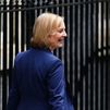 Liz Truss debuta en la Cámara de los Comunes con un estilo controlado y eficiente