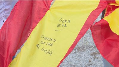 Ultraje a la bandera española en la facultad de políticas de la Universidad Complutense de Madrid