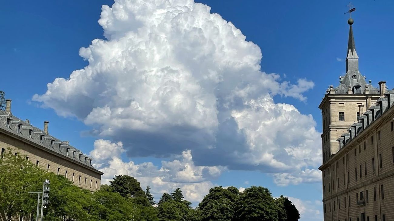 Cielo con nubes en San Lorenzo de El Escorial