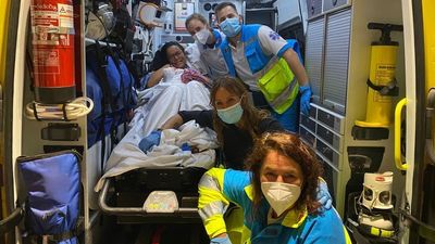 Nace en una ambulancia del Summa camino del hospital