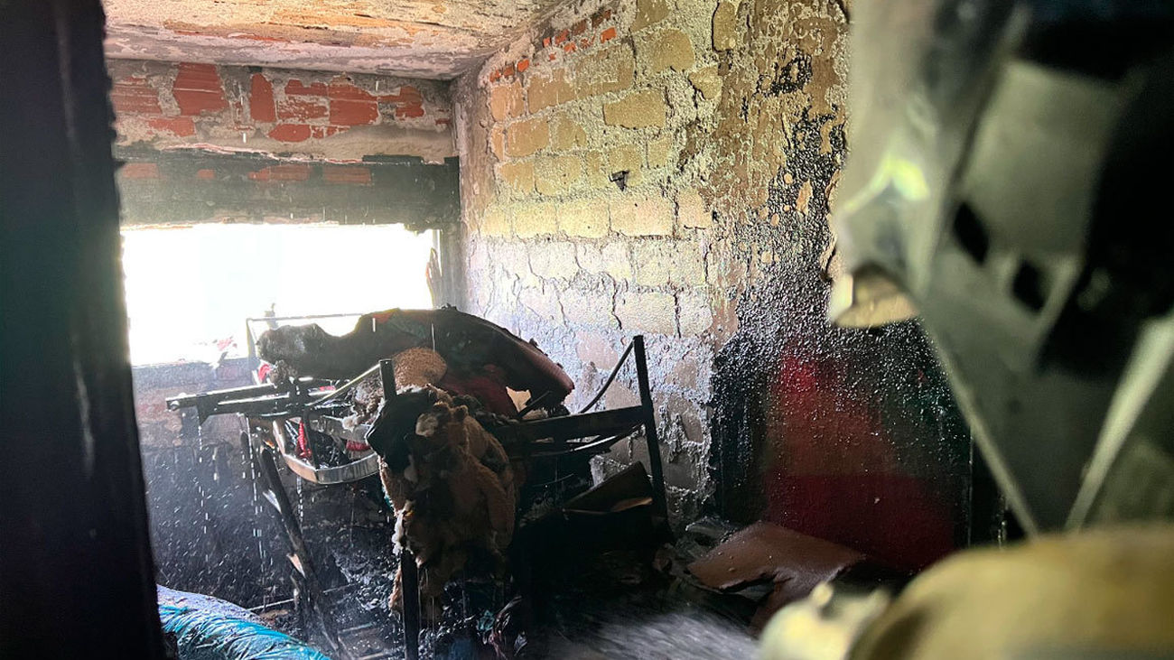 Dos intoxicados leves por humo en un incendio de una vivienda en Fuencarral-El Pardo