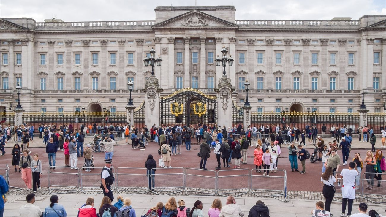 Así amanece Reino Unido el día después de la muerte de Isabel II