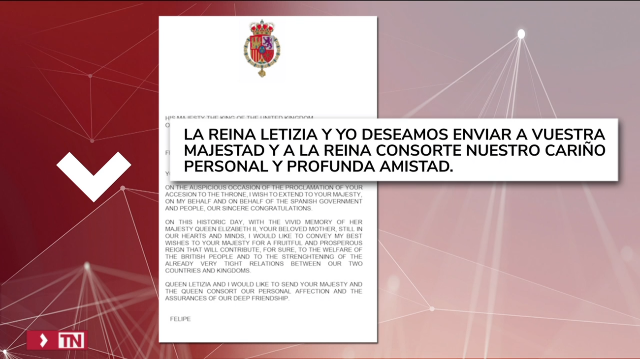 Felipe VI desea a Carlos III un "próspero reinado"