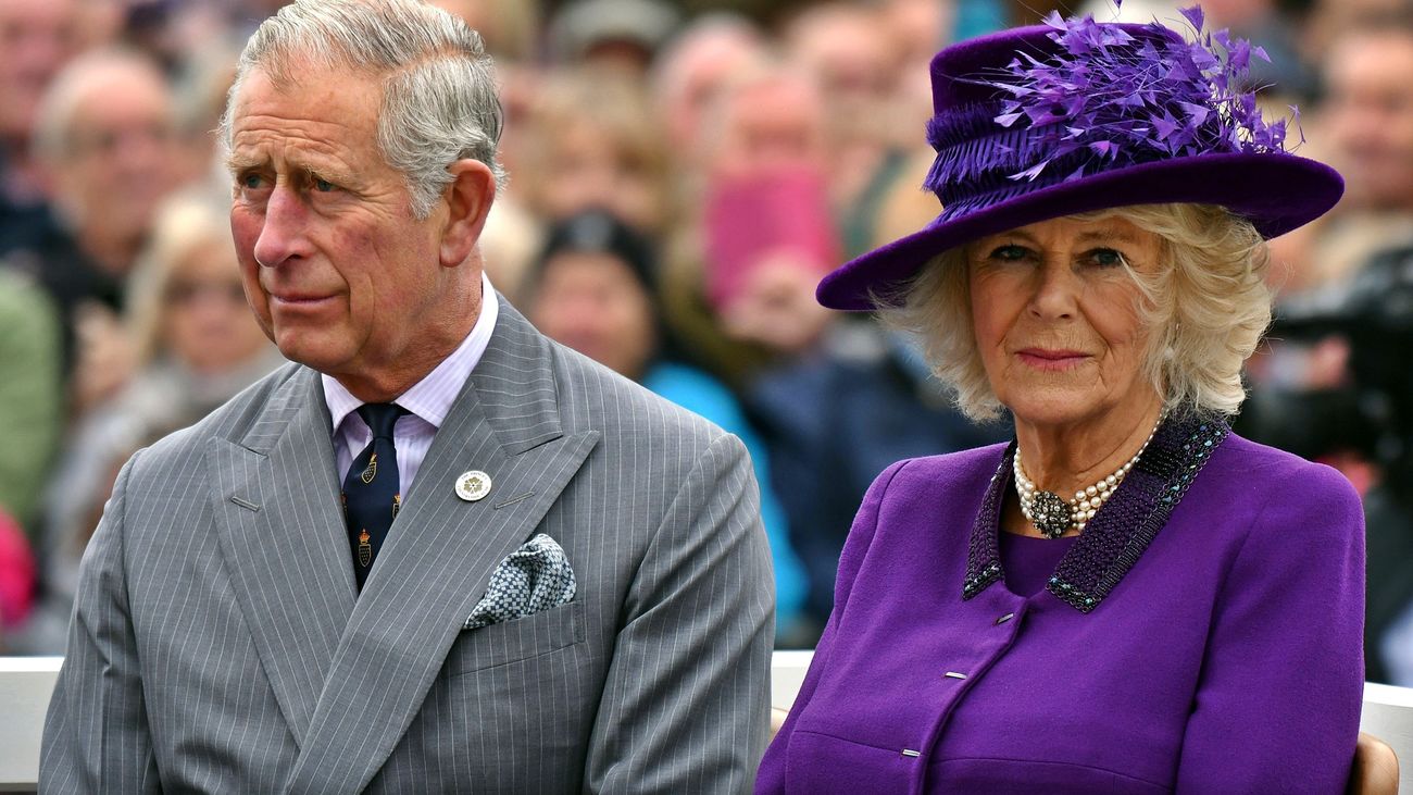 Carlos III se compromete a seguir 'el ejemplo de Isabel II' y a "buscar la paz y la armonía"