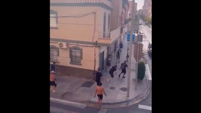 Nueva salvajada en el fútbol español: Peleas a patadas y puñetazos en la previa del Motril-Jaén