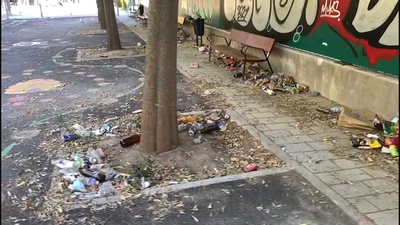 Más de 2 meses denunciando la suciedad que se acumula en una plaza de Carabanchel