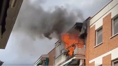 Incendio en Villaverde: 9 heridos, entre ellos dos bomberos y un policía, en un virulento fuego