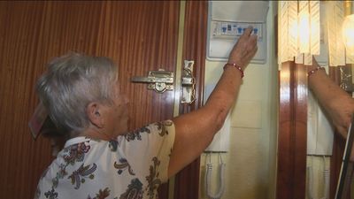 Nueva víctima de estafa en Móstoles por falsas inspecciones de luz