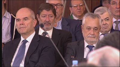 ¿Le parece improcedente que el Gobierno indulte a Chaves y Griñán?