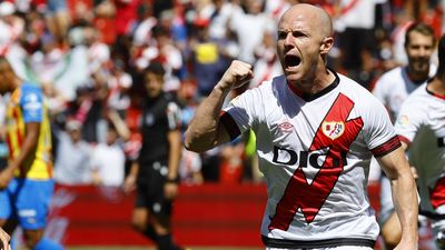 Isi Palazón: "El vestuario está concienciado para poder hacer algo grande en la Conference League"