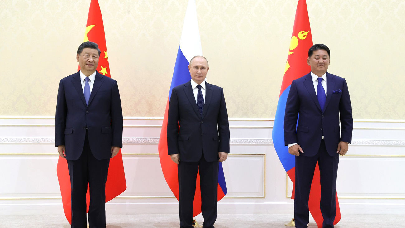 Xi Jinping, Vladimir Putin y Ukhnaa Khurelsukh