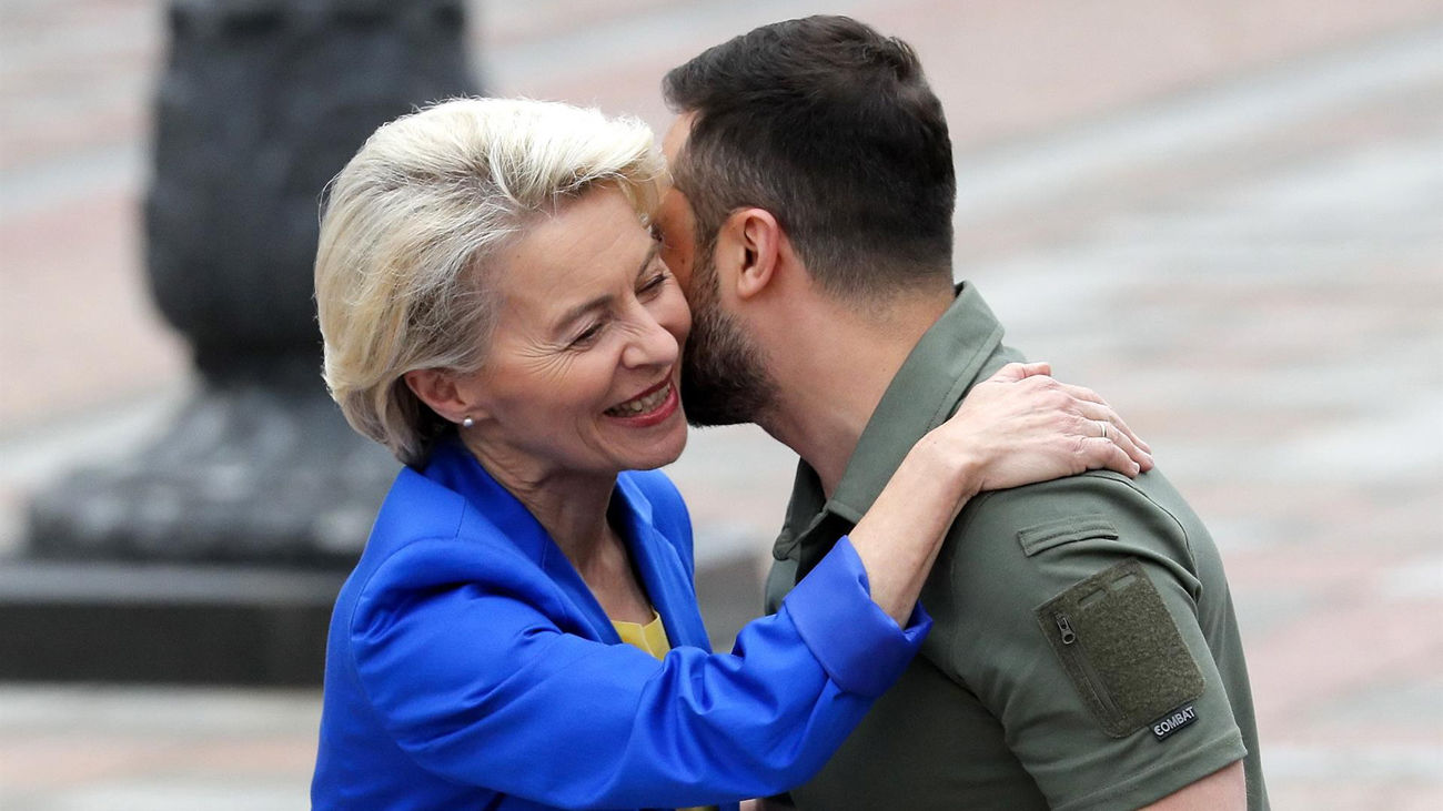 Von der Leyen dice en Kiev que Ucrania tiene encaminada su adhesión a la UE