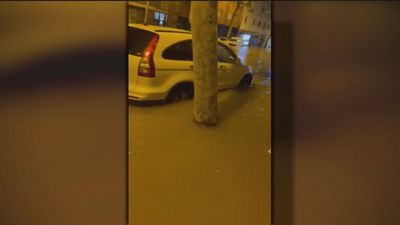 ¿Pagan los seguros los daños en los coches inundados por la rotura de una tubería de agua en Madrid?