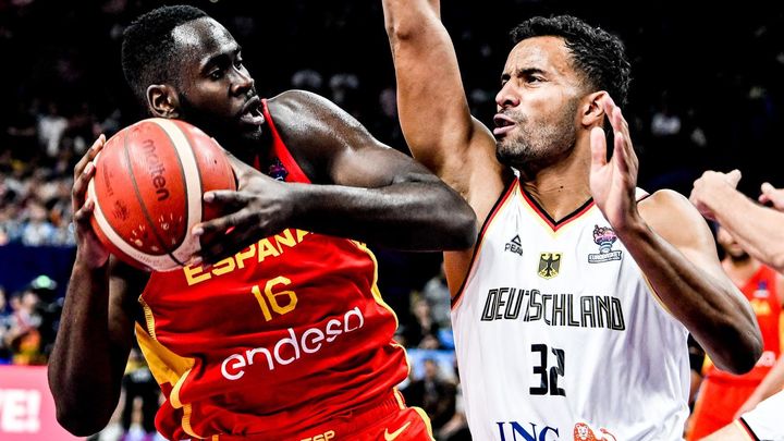 Garuba ante Alemania / EFE