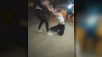 Graban una pelea entre dos menores en Villaverde tras un pique previo en las redes sociales