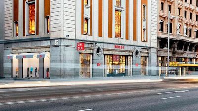 Uniqlo, el 'Zara japonés', abre su tienda más grande en la Gran Vía