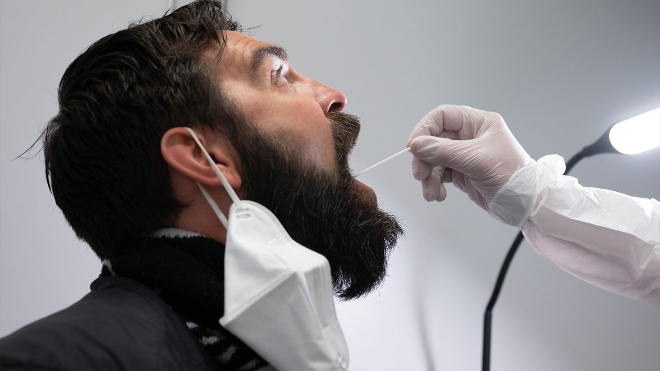 Madrid notifica 974 nuevos casos de coronavirus  y caen un 7,5% los hospitalizados en la última semana